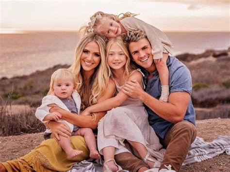 the labrant fam age|Cole LaBrant Wiki, Age, Wife, Children, Family,。